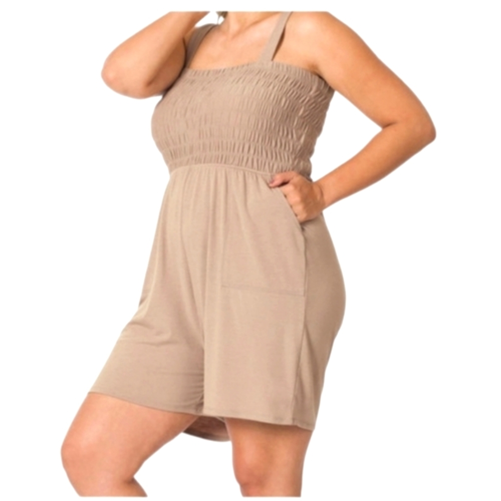 Zenana PLUS SIZE SMOCKED TOP ROMPER WITH POCKETS - Picture 2 of 5